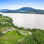 Leilighet In Peacefull Surroundings *