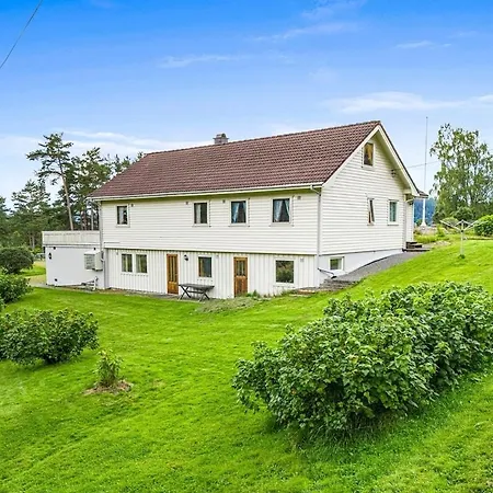 In Peacefull Surroundings Daire Ådnavik